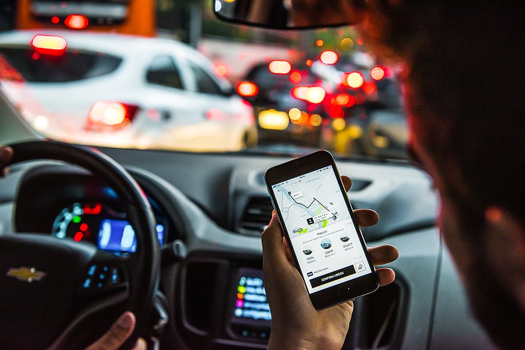 Uber vai sair do Brasil? Empresa esclarece fala do ministro do Trabalho