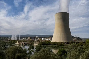 IA além do óbvio: Investo aposta em ETFs de energia nuclear e de semicondutores