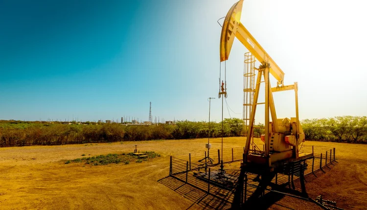 Petróleo: alta está ligada à percepção de que o pior cenário — como o fechamento do Estreito de Ormuz — foi evitado (ABPIP/Divulgação)