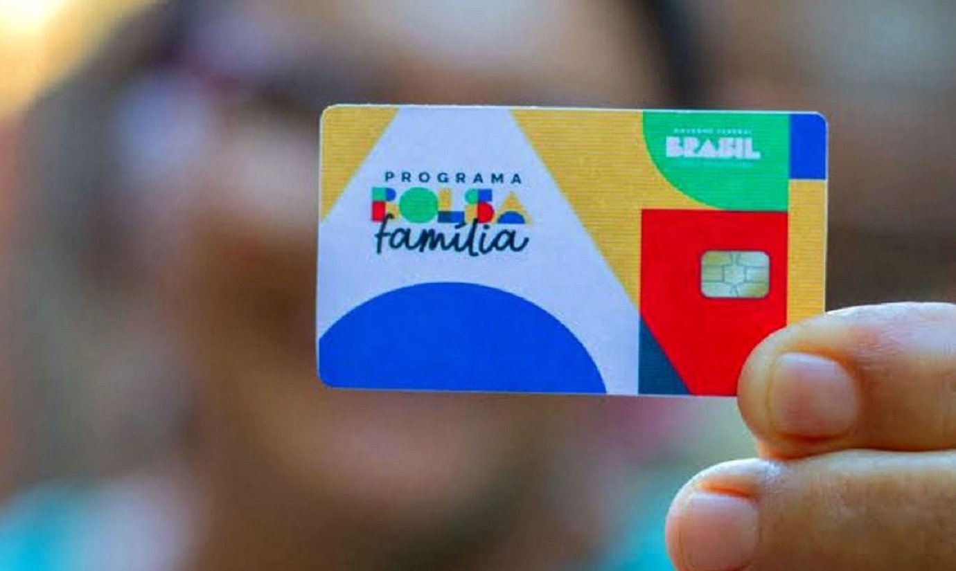 Bolsa Família é antecipado em 168 municípios nesta segunda-feira; veja quem recebe