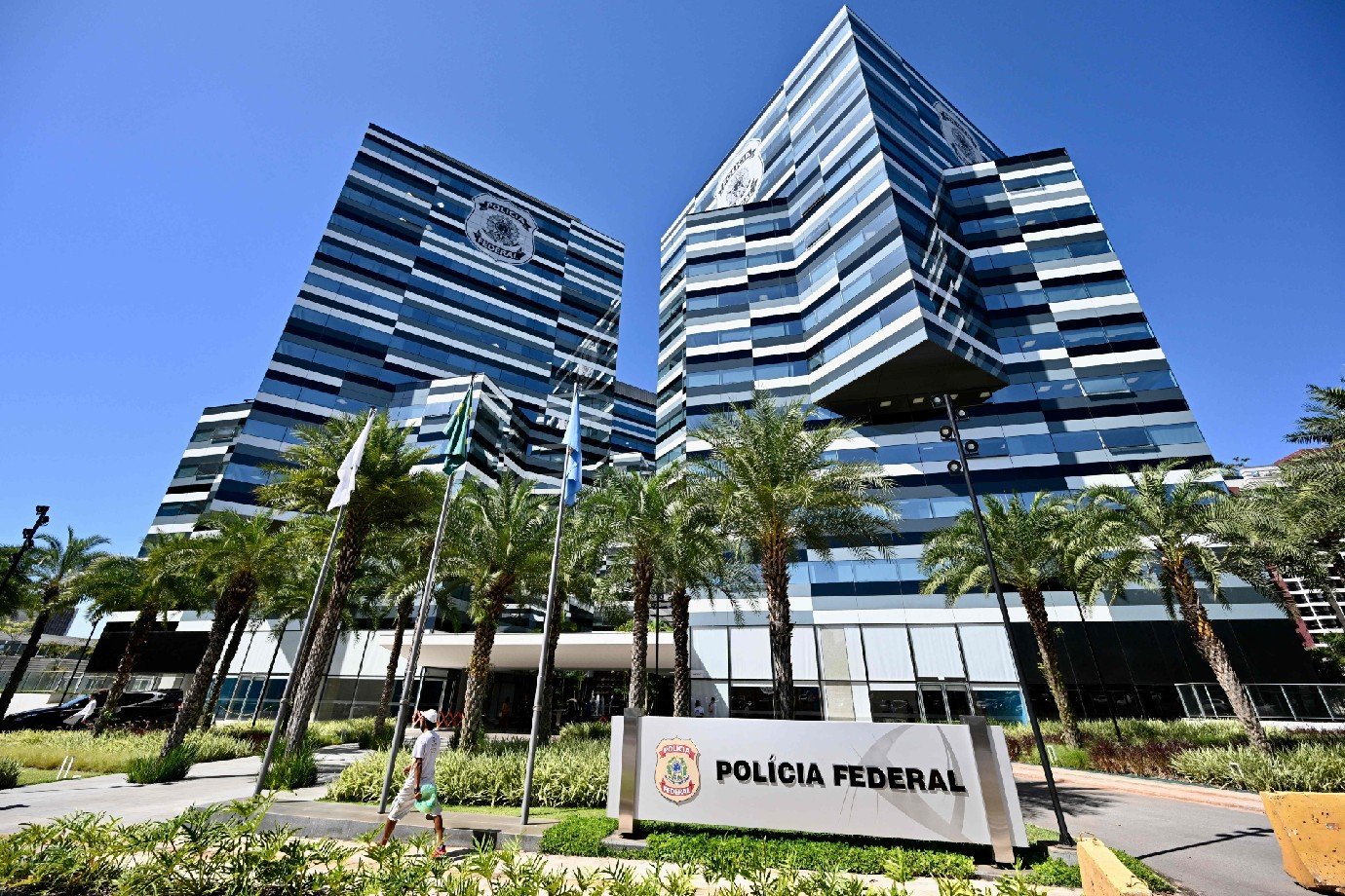 PF faz busca e apreensão em investigação contra fraudes no INSS em descontos de aposentadorias