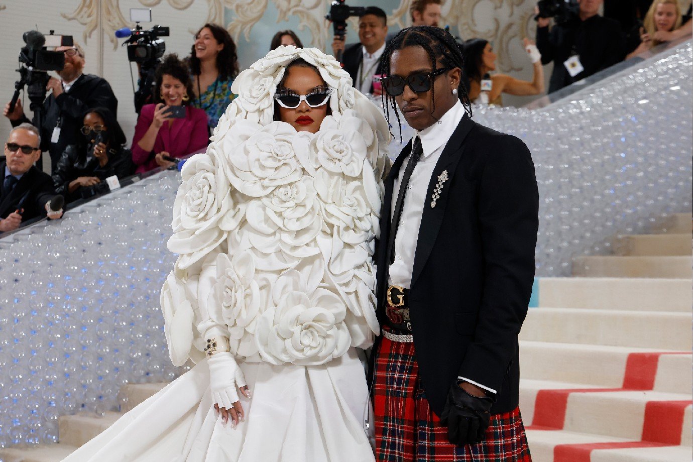 Qual é o tema do Met Gala 2025 e quem são os anfitriões?