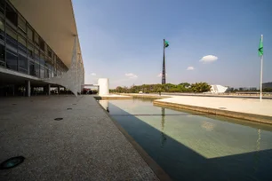 Imagem referente à matéria: Exclusivo: governo cogita ir ao STF contra derrubada de vetos que custarão R$ 525 bi na conta de luz