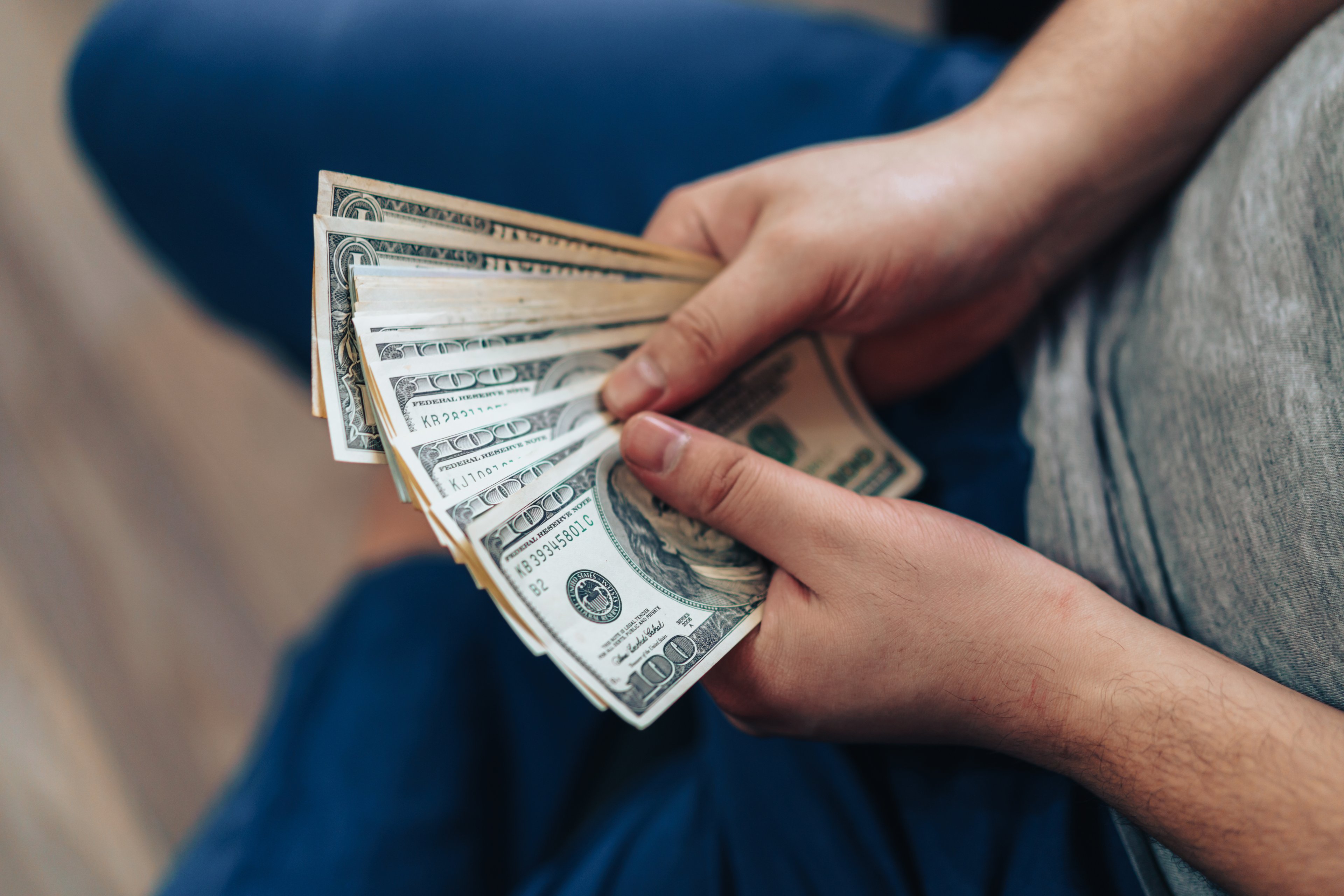 BTG vê dólar a R$ 6,25 em 2025 – e 'acende alerta' para patamar superior a R$ 7