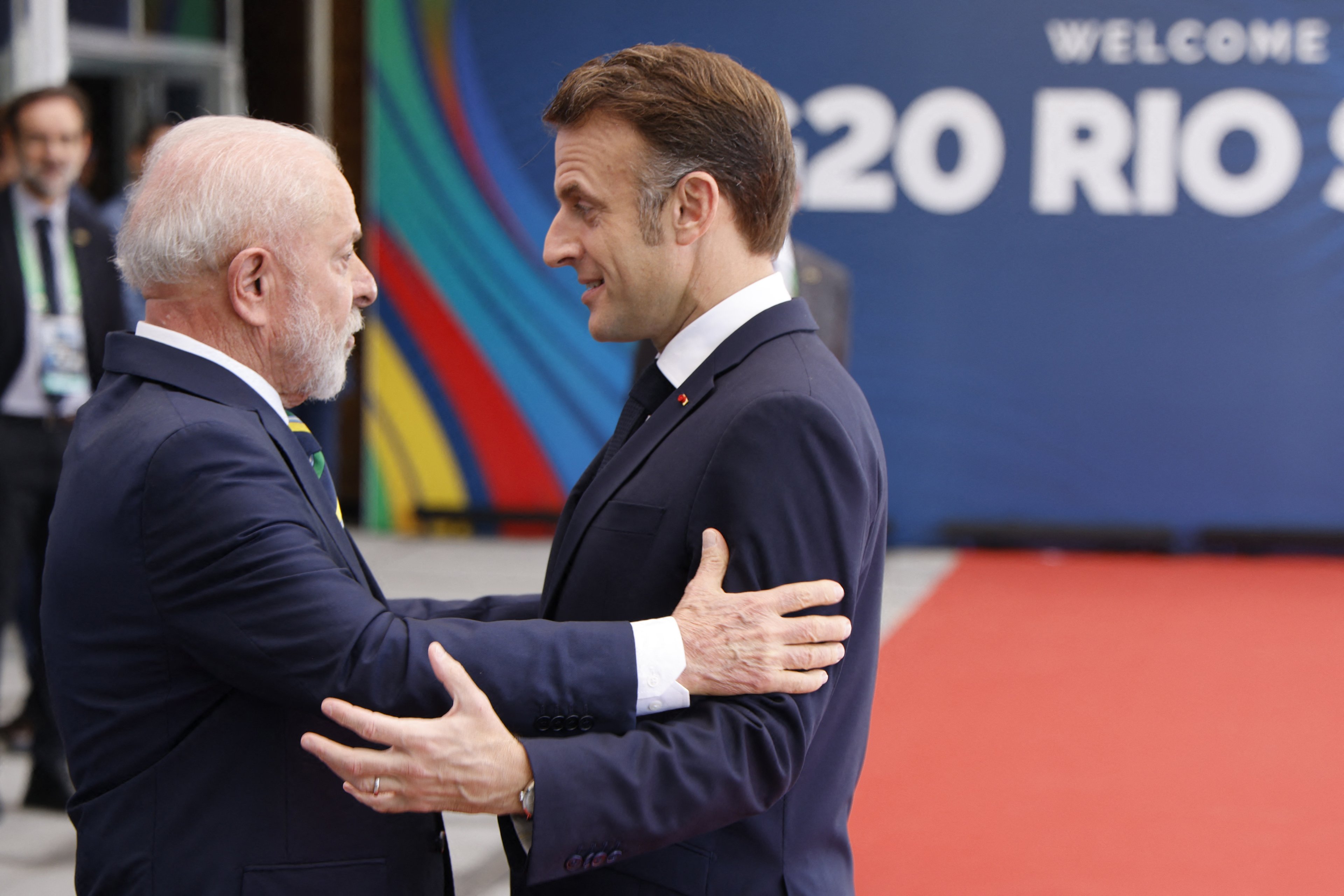 Lula deve reclamar de lei antidesmatamento europeia em encontro com presidente da França