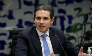 Motta pede presença de Lula em discussão sobre IOF e diz que recorrer ao STF é um caminho equivocado