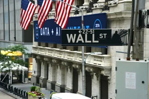 Três ações defensivas ganham força entre os analistas mais respeitados de Wall Street